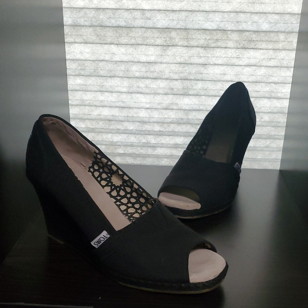 Black Peep-Toe Wedge Shoes